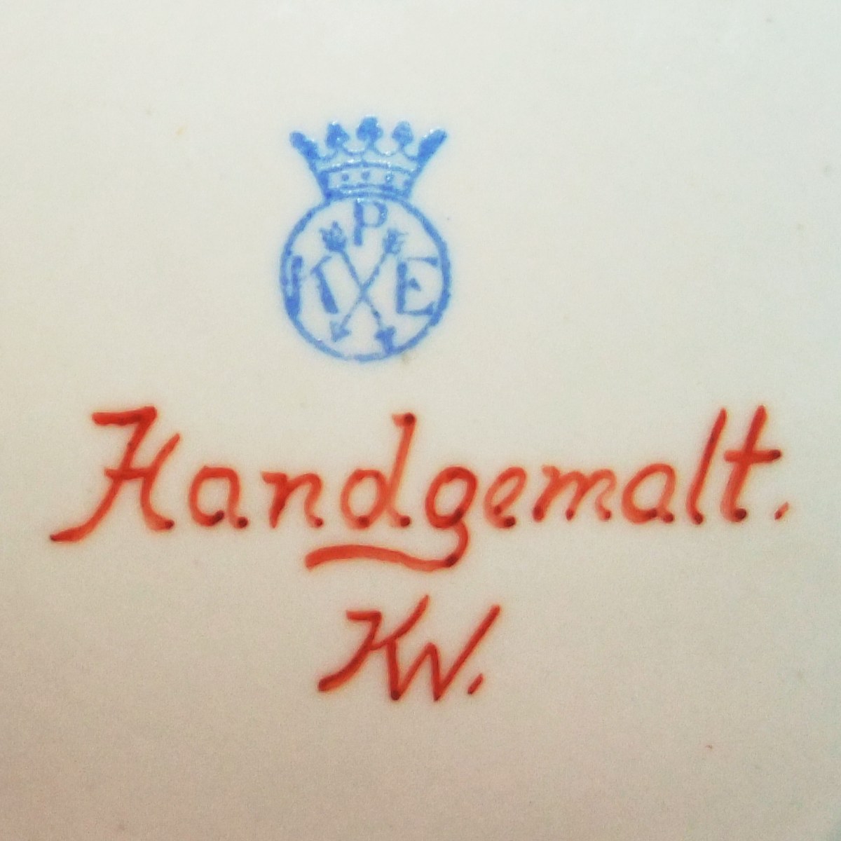 KW. Handgemalt. [rot]